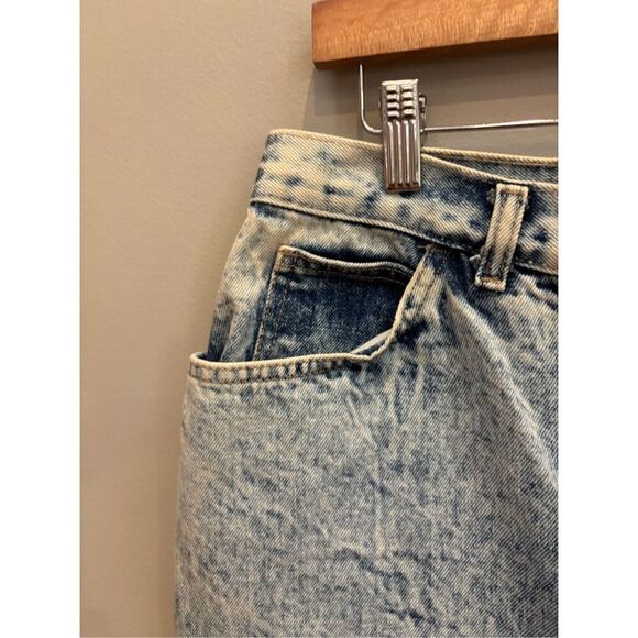 A Time for Us 10/12 VTG 80’s avoid wash high rise bow hem jeans (tagged a 32) - Picture 4 of 8